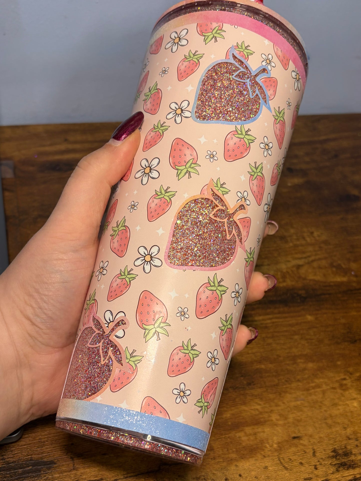 Strawberry Peekaboo - No Globe