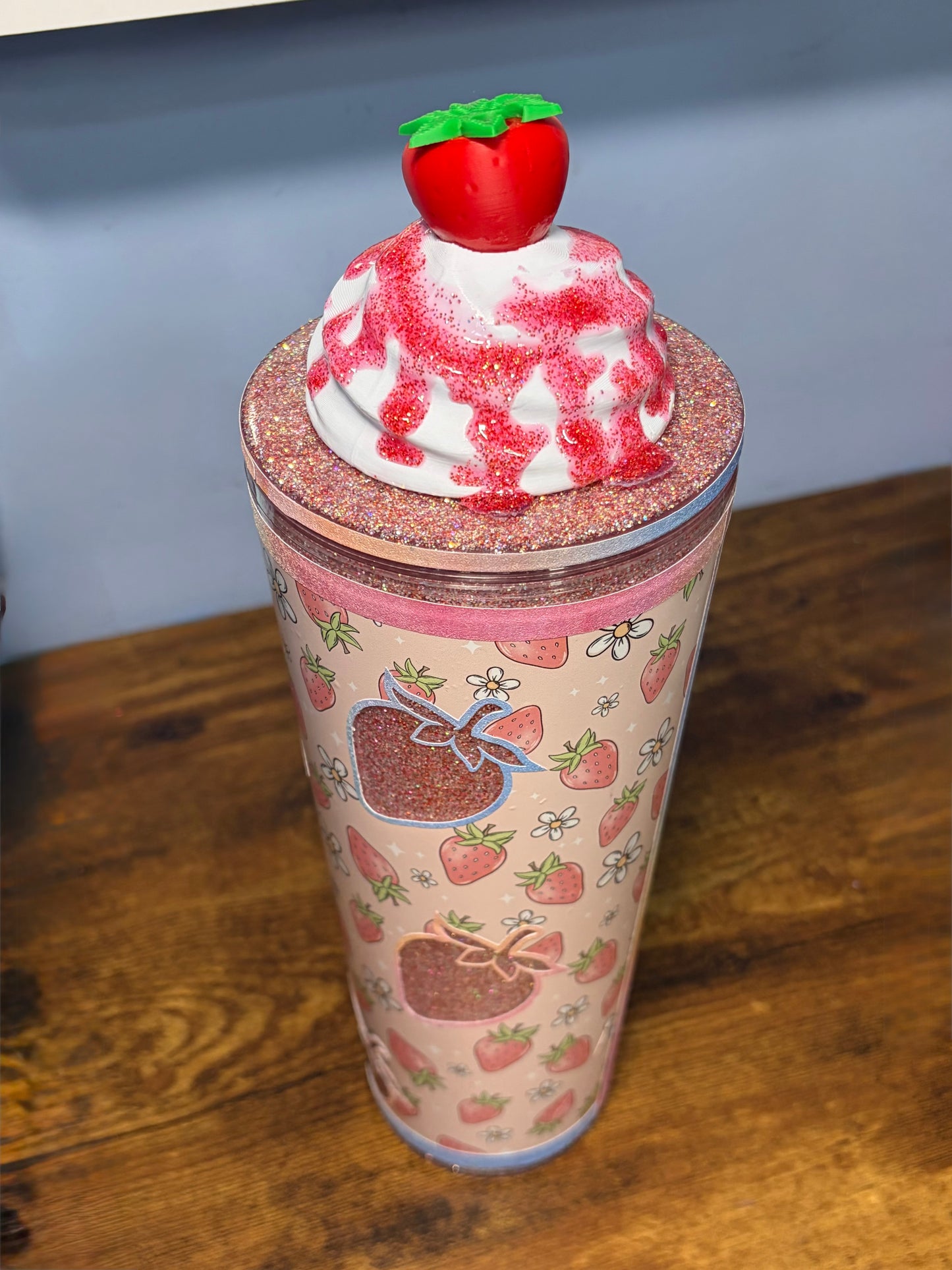 Strawberry Peekaboo - No Globe