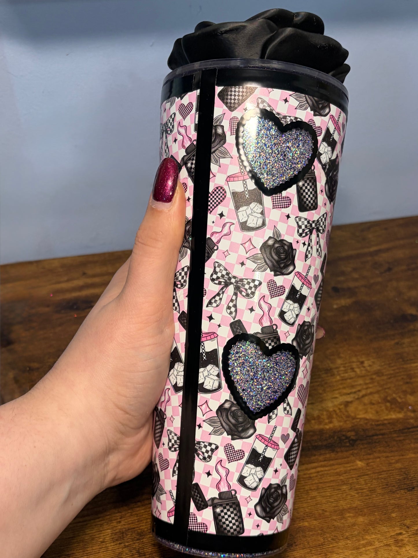 Black Rose Peekaboo - No Globe