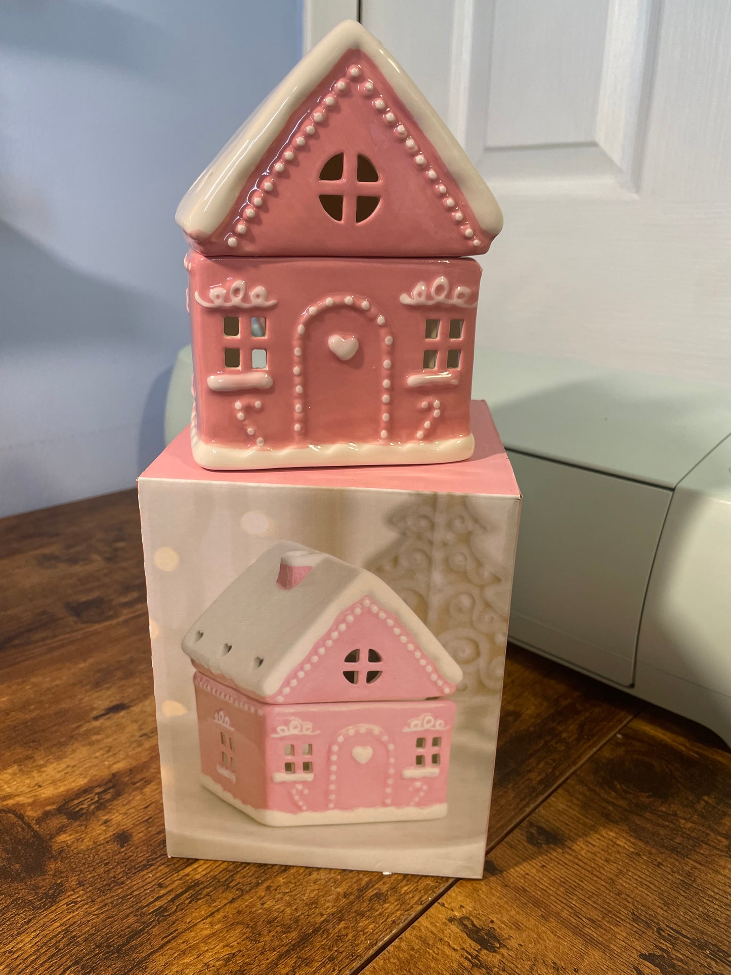 Pink Gingerbread Wax Melt Burner